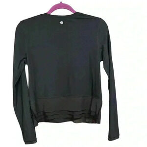 Lululemon Sole Training Long Sleeve Black 2 or 4 black